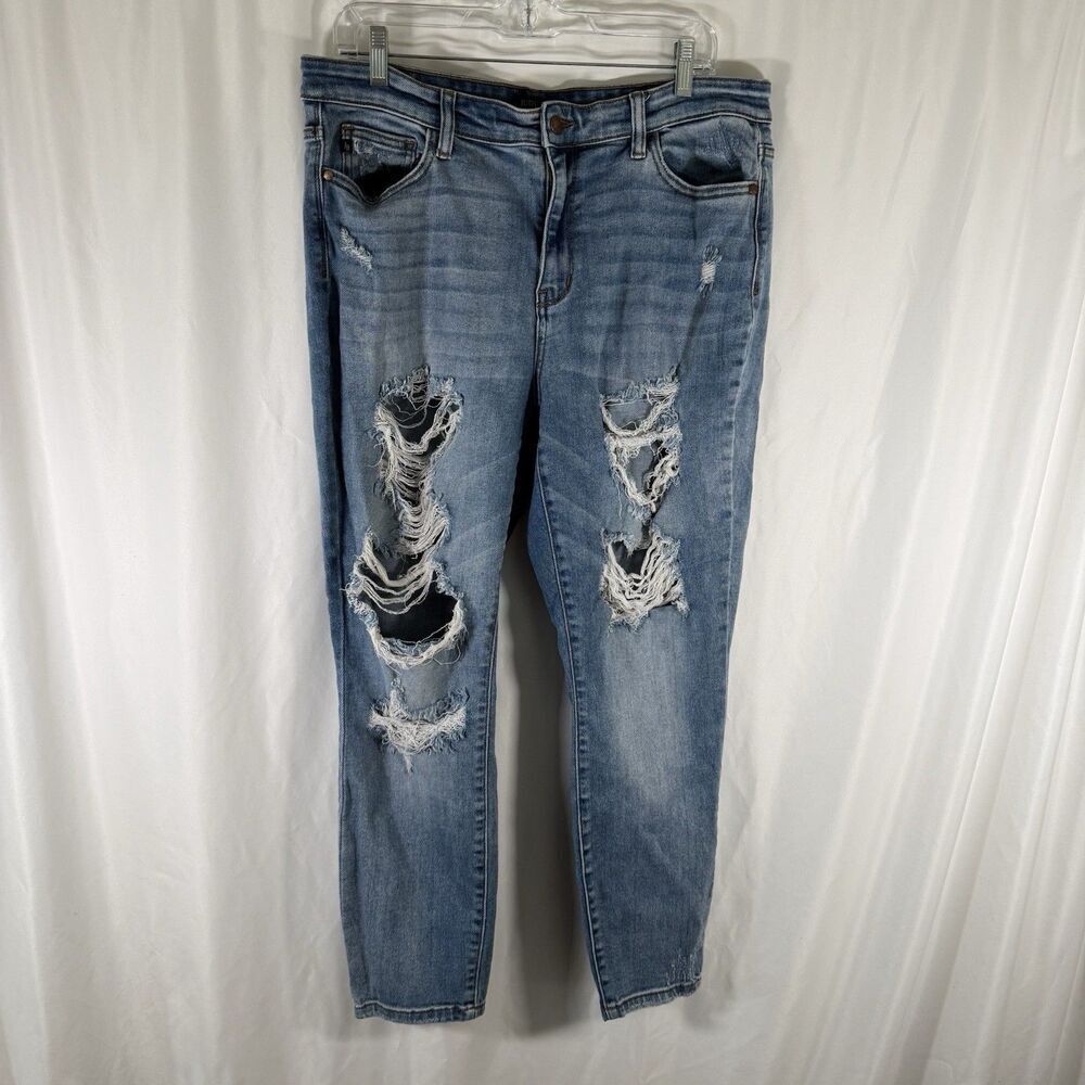 Judy Blue Boyfriend Fit Jeans Women's 13 31 Light Wash Blue Denim Distressed